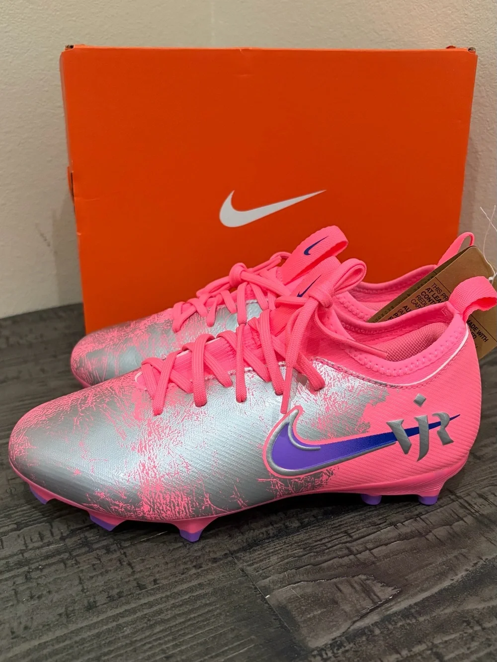 🚨BRAND NEW Nike Kids Vini Jr Soccer Cleats🚨